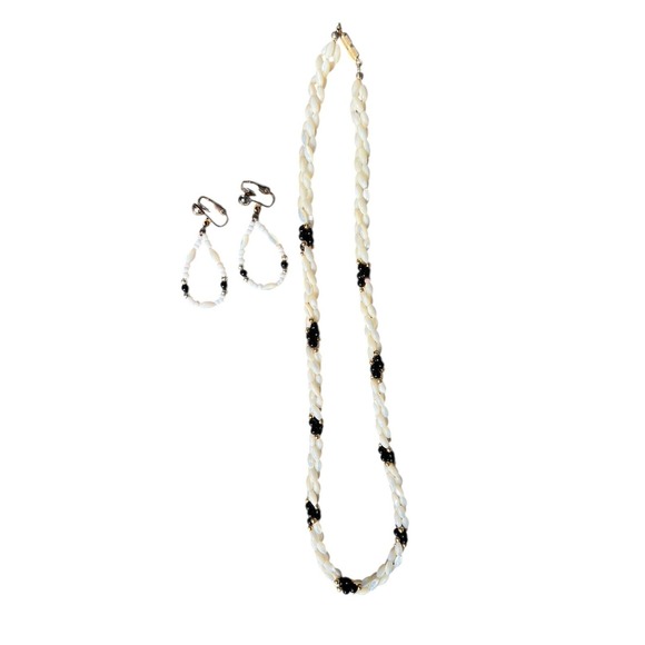 Vintage Rice Pearl Necklace Mother of Pearl Onyx Black Twisted Clip Earrings Set - Picture 6 of 9